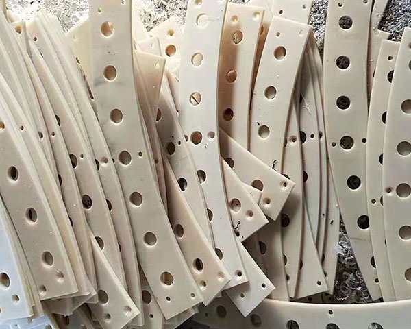 Naylon Plastik Ürünler Kaydırıcısı