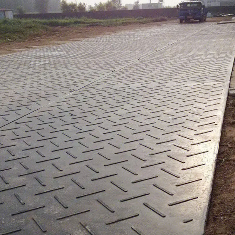 Şantiyeler ve Platformlar için PE Kompozit Malzeme Geçici Yol Ağır Hizmet Zemin Örtüsü PE Composite Material Temporary Road Heavy Duty Ground Cover for Construction Sites and Platforms