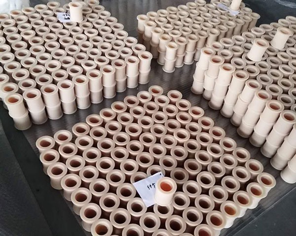 Yüksek Yağ İçerikli Naylon Plaka Naylon Kompozit Astar Plakası High Oil Content Nylon Plate Nylon Composite Liner Plate